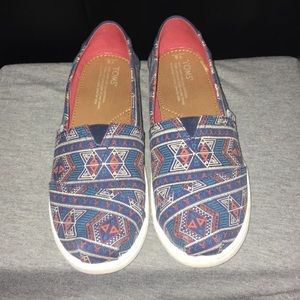 TOMS Printed Youth Slip ons